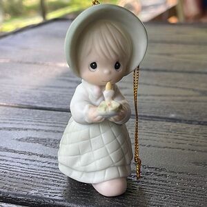 🎄 Vintage Precious Moment Christmas Ornament 🎄